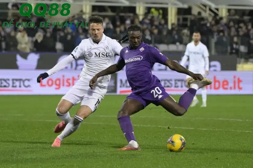Điểm tựa sân nhà sẽ giúp Napoli có được chiến thắng trước Fiorentina. (Ảnh: Internet) Điểm tựa sân nhà sẽ giúp Napoli có được chiến thắng trước Fiorentina. (Ảnh: Internet)